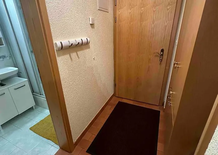 Accessible En Et En Voiture 아파트 *